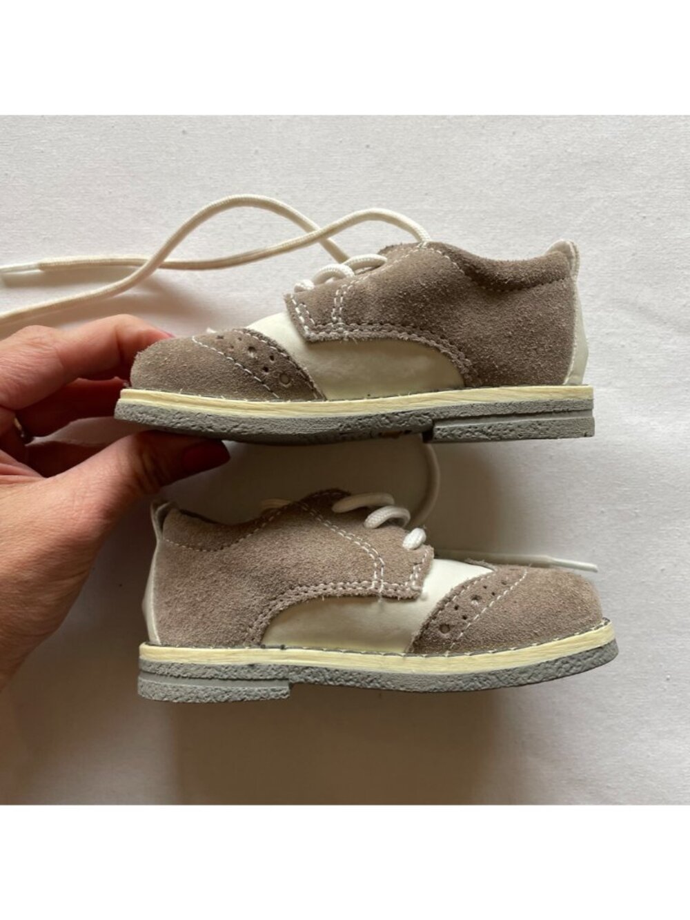 Primigi Infant Beige & White Leather Suede Wingtip Shoes Size EU 19 US 3.5 - Picture 9 of 11